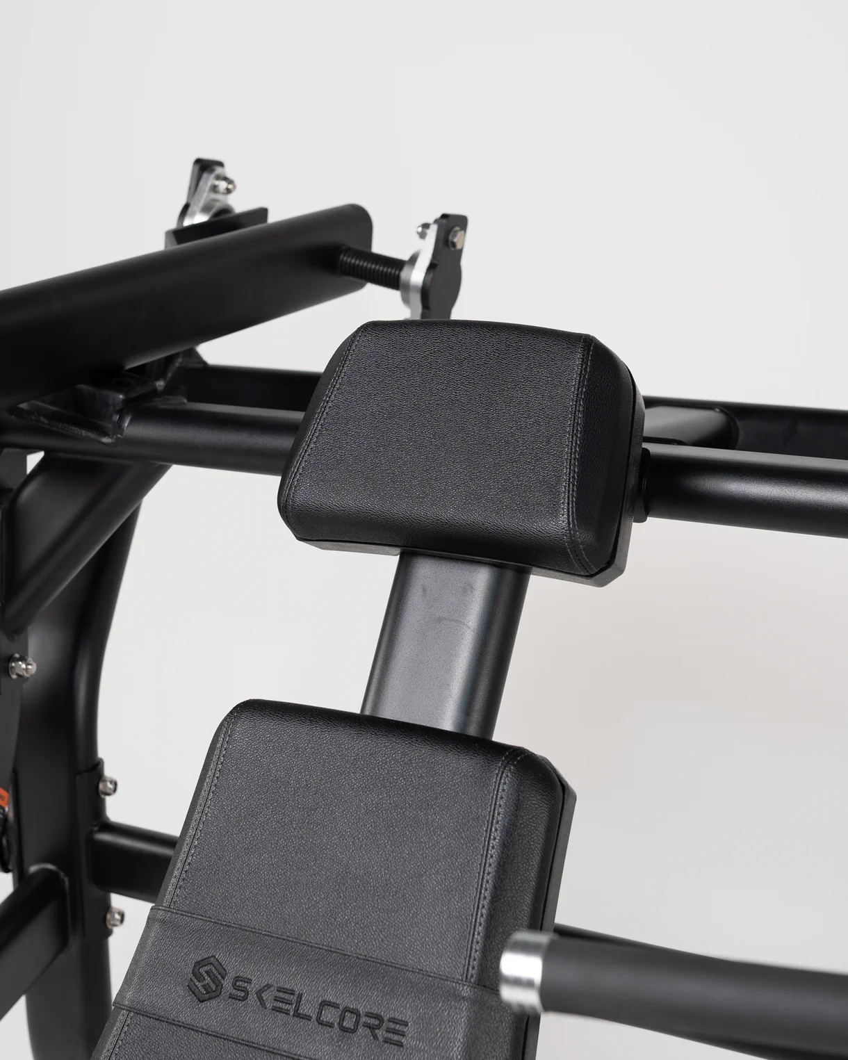Skelcore Pro Series Shoulder Press Machine – Image 2